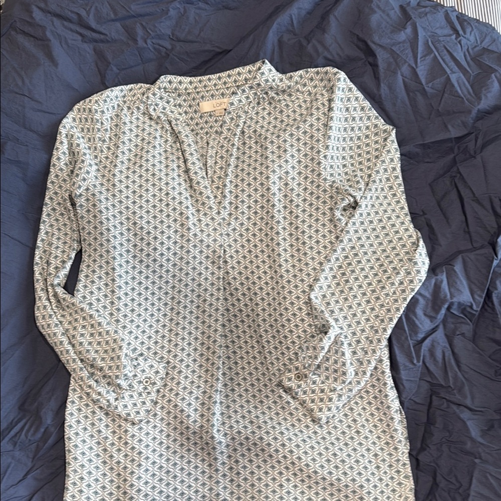 LOFT Patterned Long Sleeve Blouse